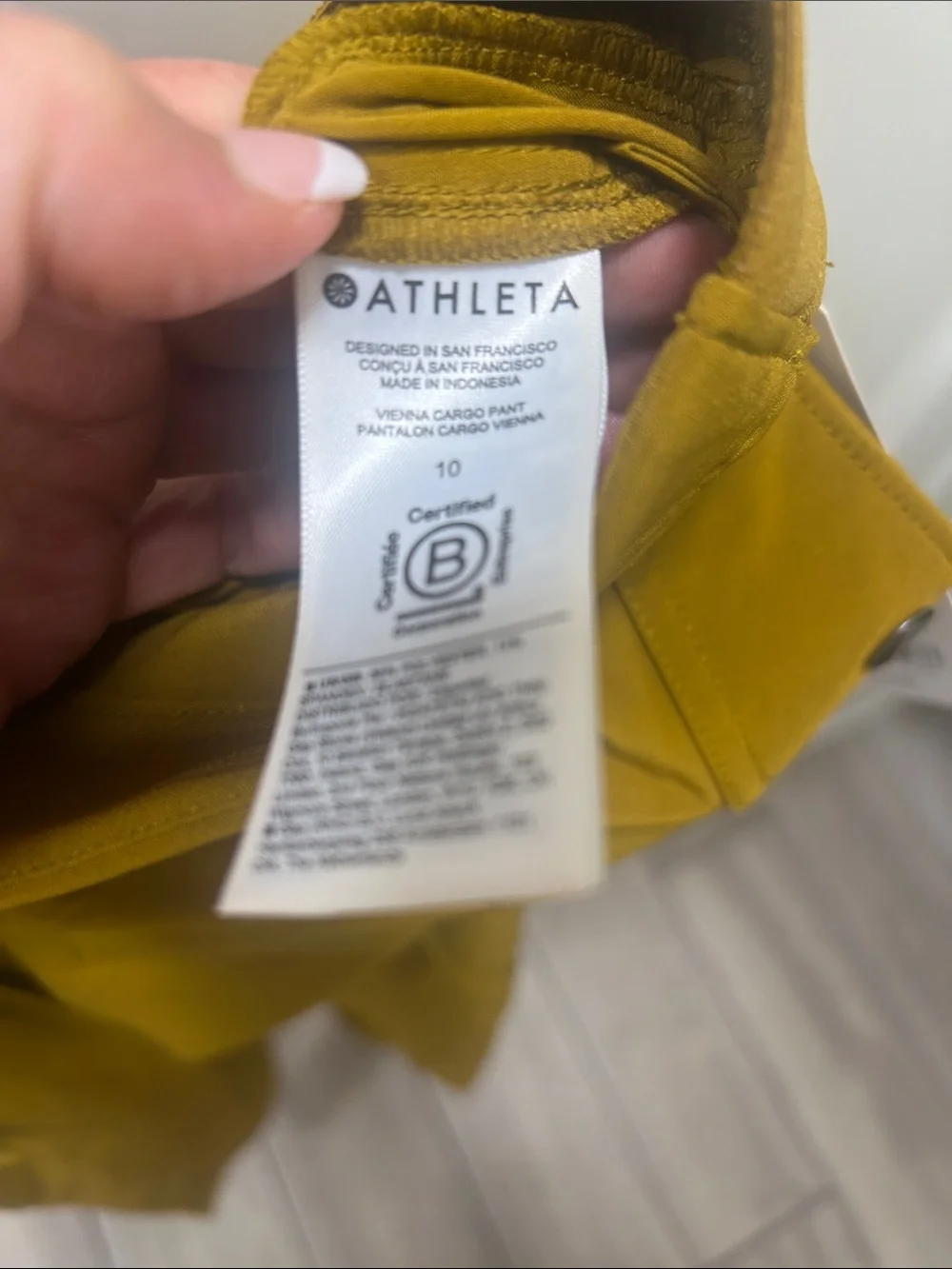 Athleta NWT Vienna Cargo PANTS Yellow Gold High Rise Straight-Leg Trousers Sz 10